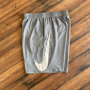 Nike Dri Fit Shorts sz XXL Gray Mens